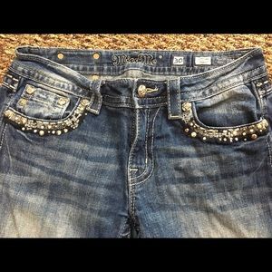 Cute Signature Skinny Fit Miss Me Jeans!